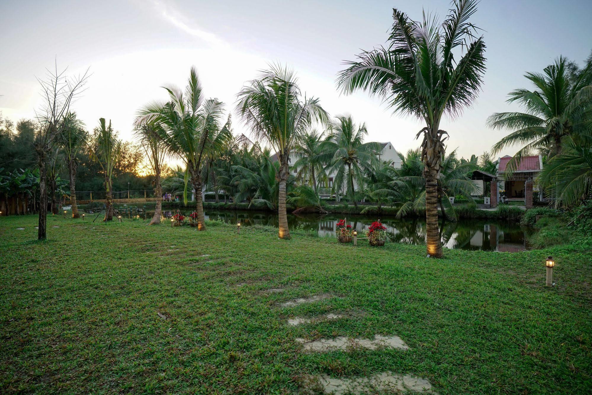 T Villa Hoi An Exterior photo